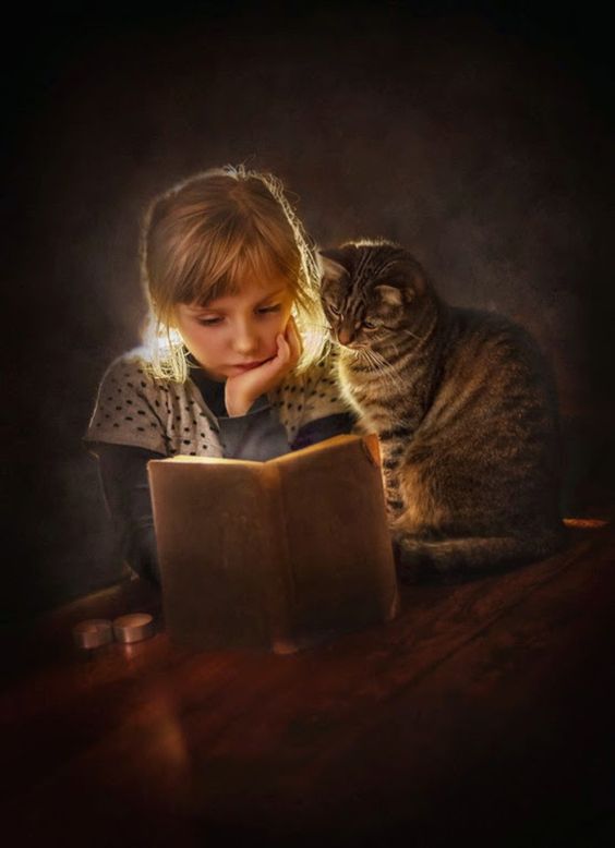 Девочка с кошечкой