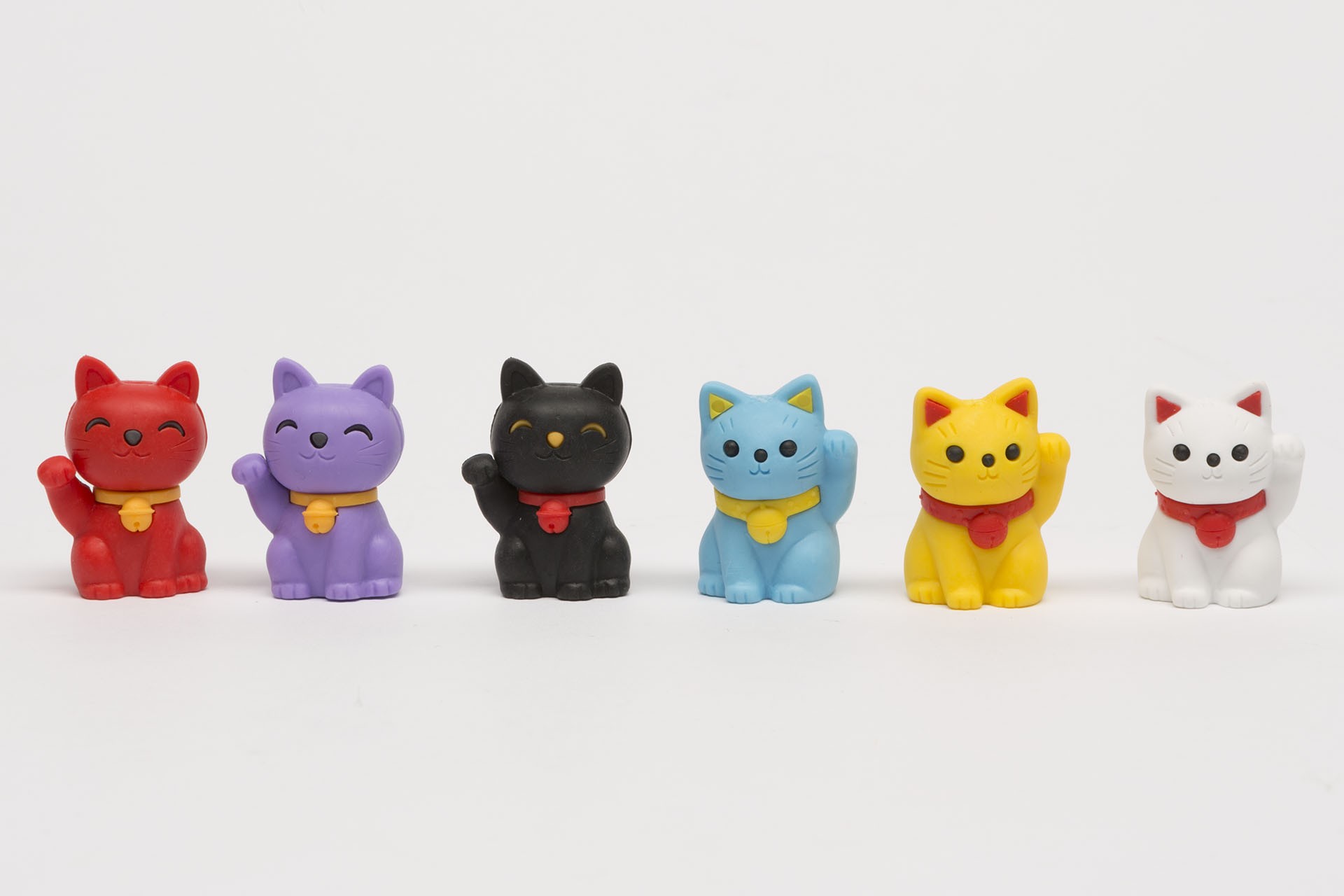 Разноцветные кошечки