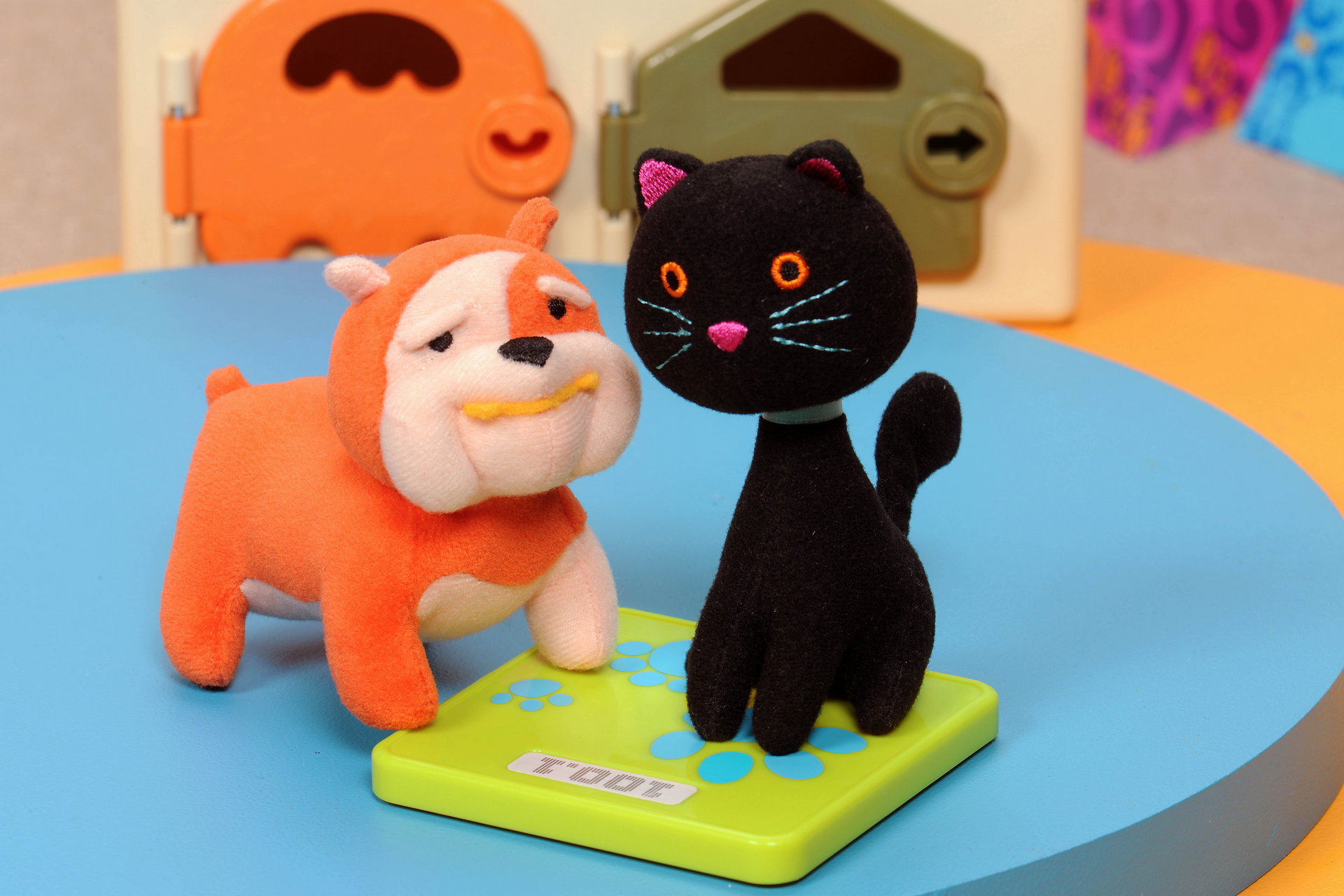 Мягкие котик и пёсик