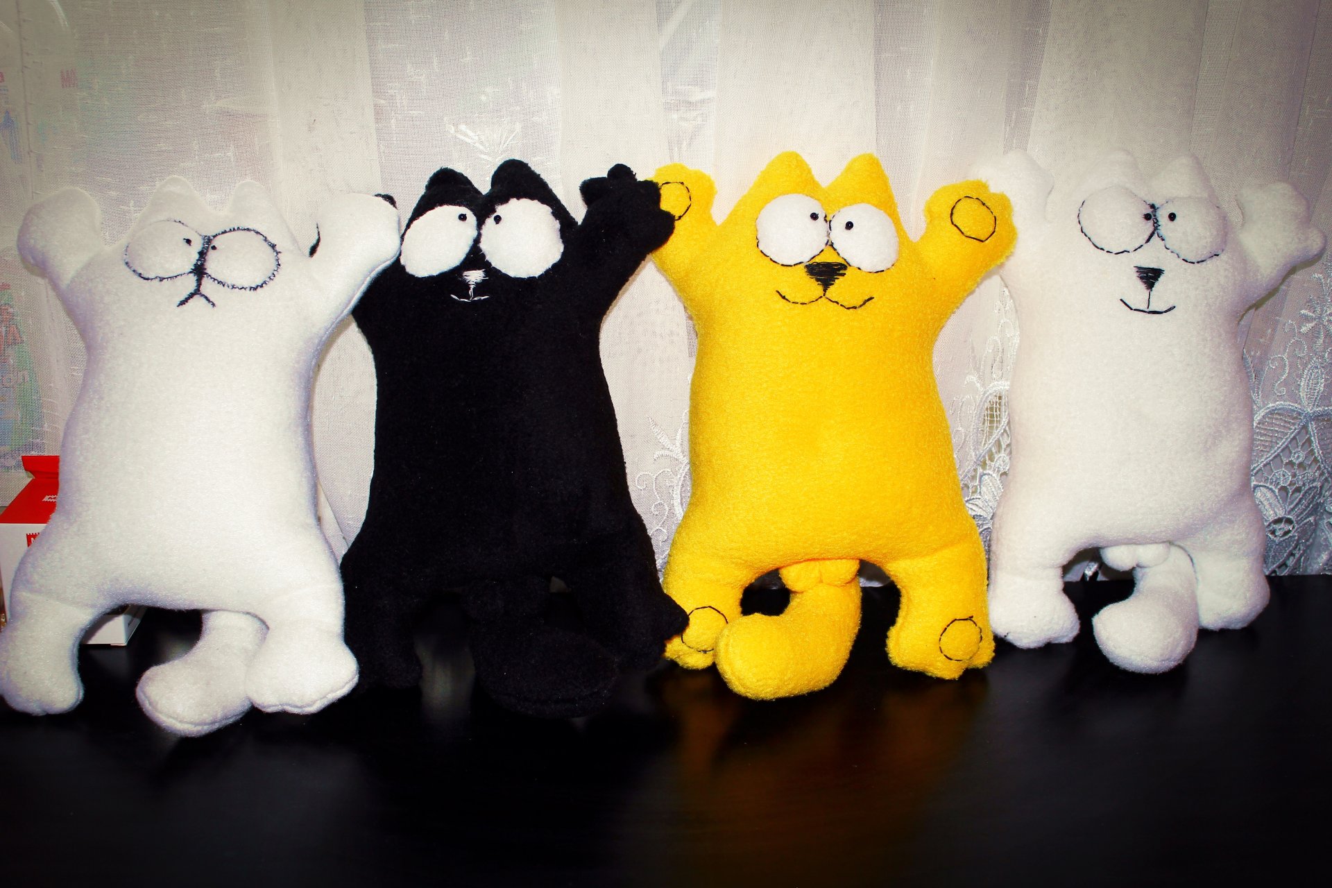 Мягкие весёлые котики и кошки