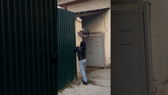 Первая обложка